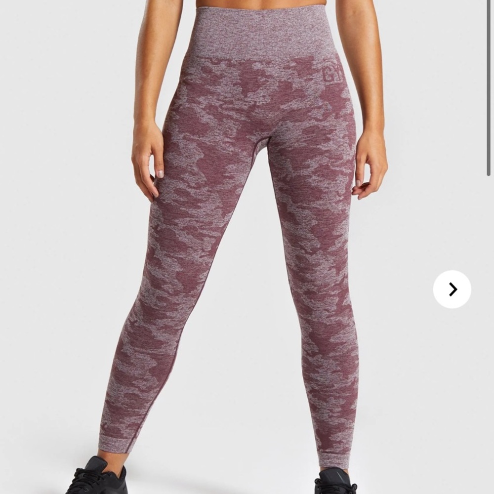 Gymshark camo - winter berry